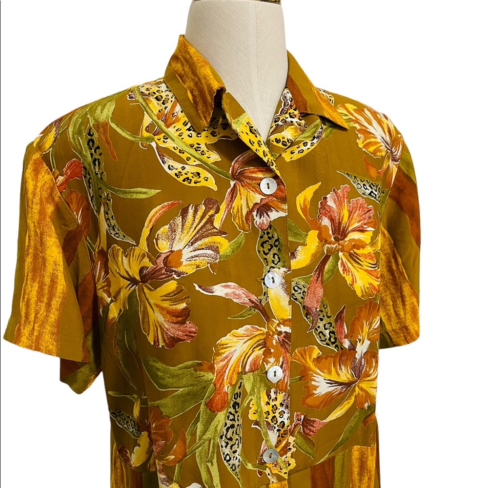 📍SOLD 90s Vintage Funky Hawaiian Safari Blouse | Size Small